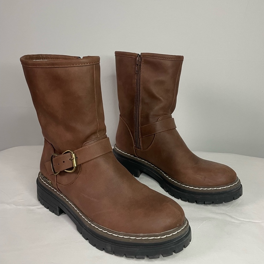 Brown Nautica Boots Size 7